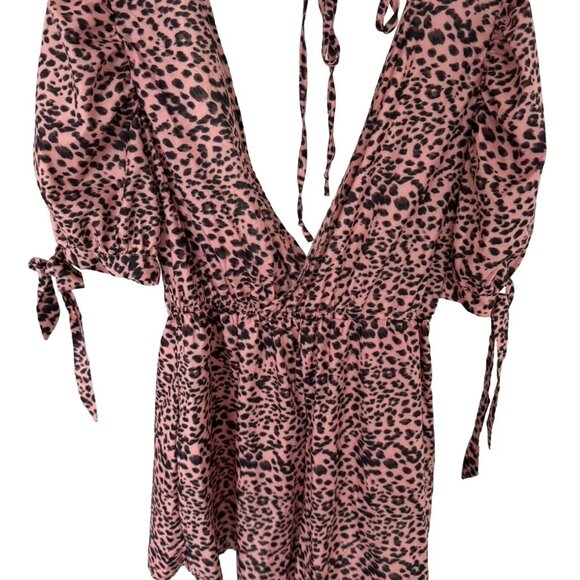 Fashion Nova Nwt Front Wrap animal print light weight Romper - Picture 2 of 6